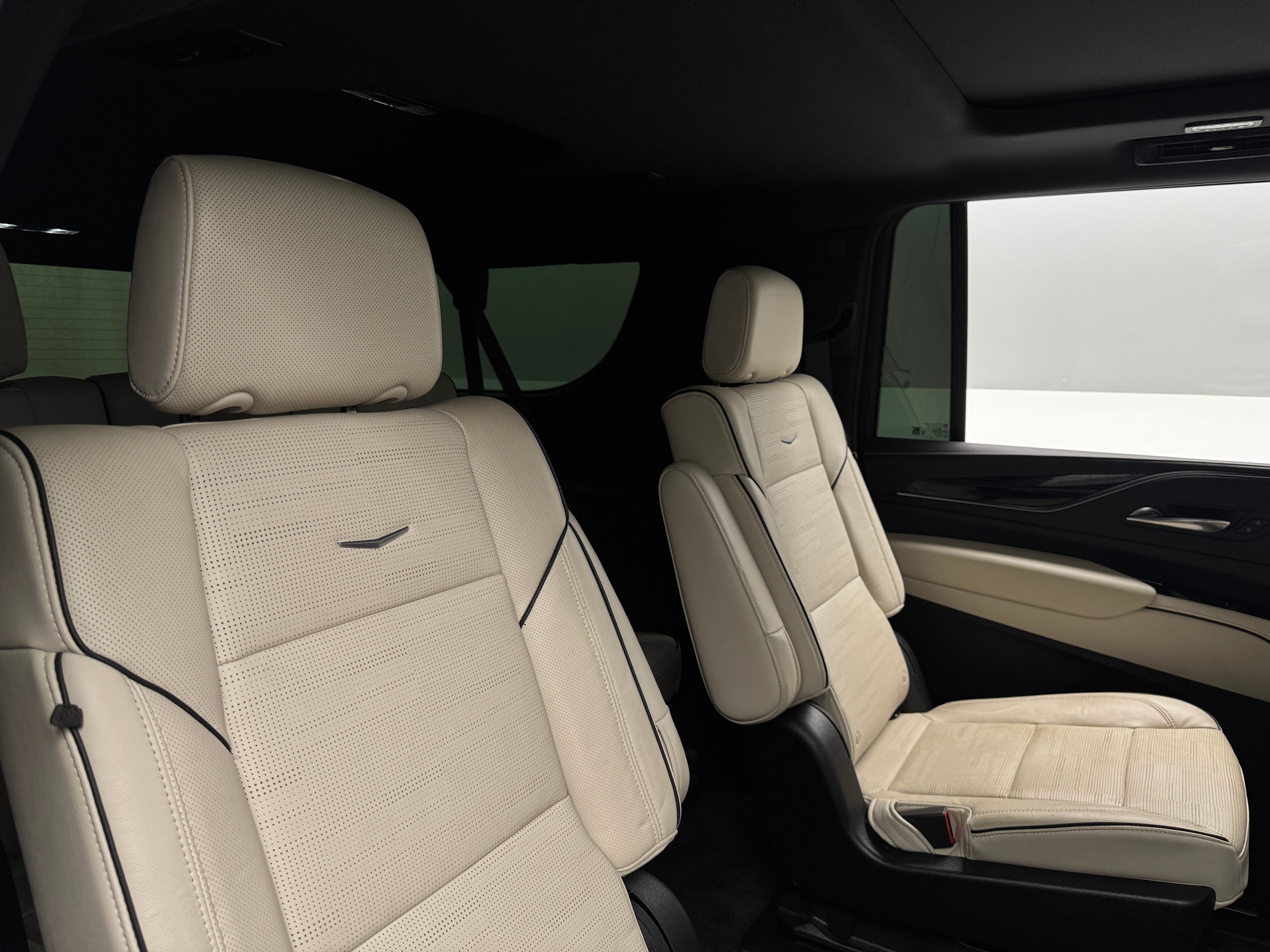 cadillac escalade esv 2023 1GYS4PKL4PR104603 image cadillac escalade esv 2023 1GYS4PKL4PR104603 image